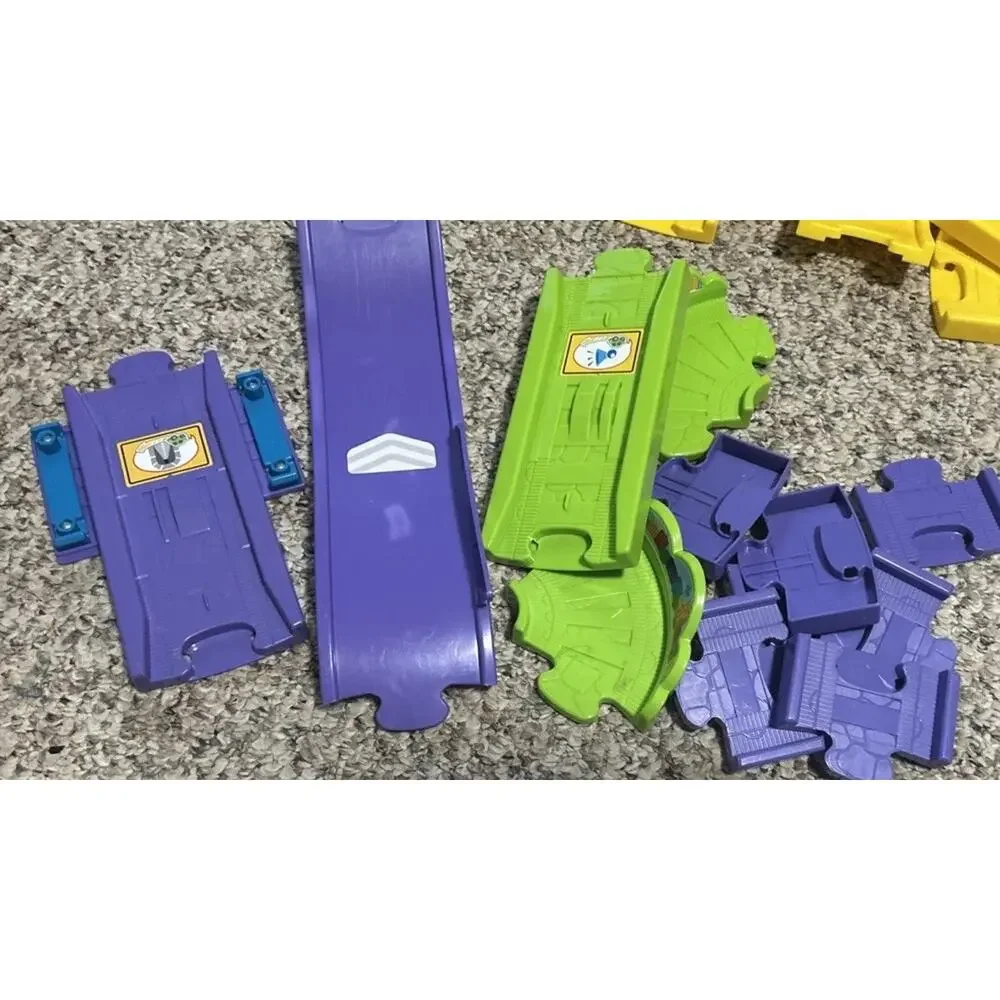 Vtech Go! Go! Smart Wheels Chug & Go Railroad Spiral Tower Garage Vehicle 100 Pc